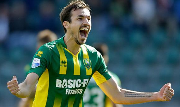 半岛体育官网-上海申花今晨完成体检，志在荷甲名次提升，更衣室稳定，身体对抗强度拉满的简单介绍