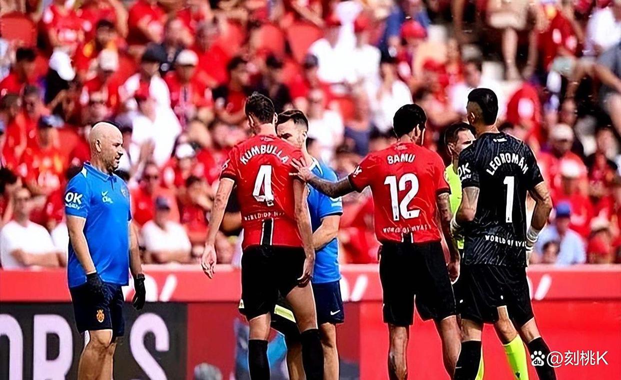 半岛体育-成都蓉城与深圳新鹏程比赛直播